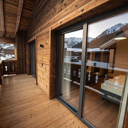 Apartment In Wald Im Pinzgau With A Carport Екстериор снимка