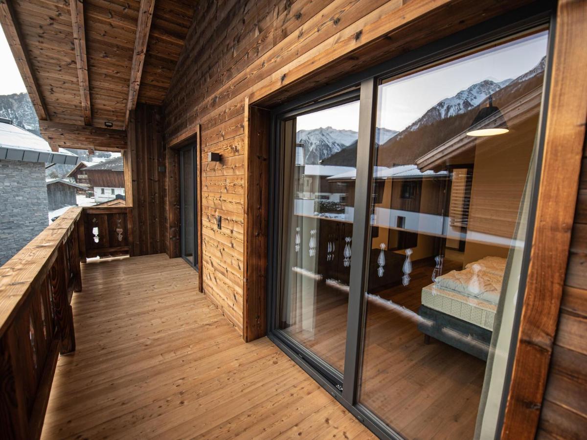 Apartment In Wald Im Pinzgau With A Carport Екстериор снимка